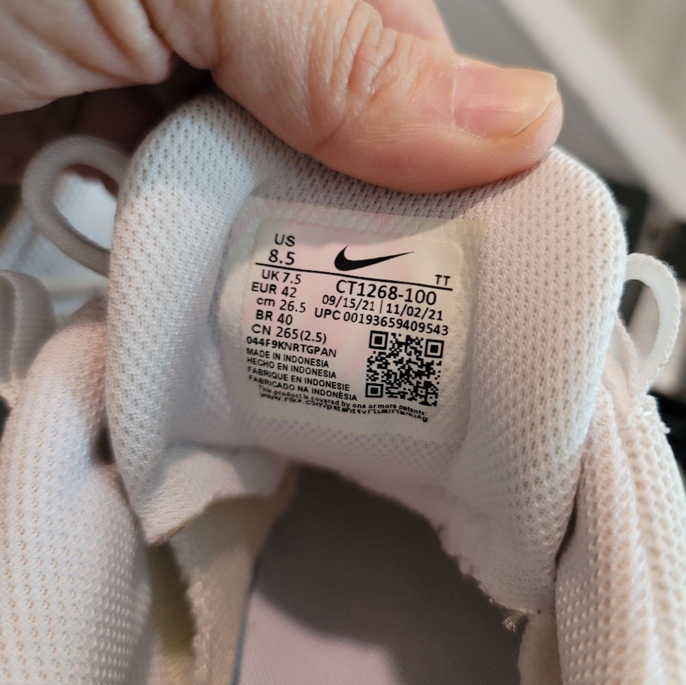 Nike Air Max 95 Premium Triple White (Unisex) - Picture 10 of 10